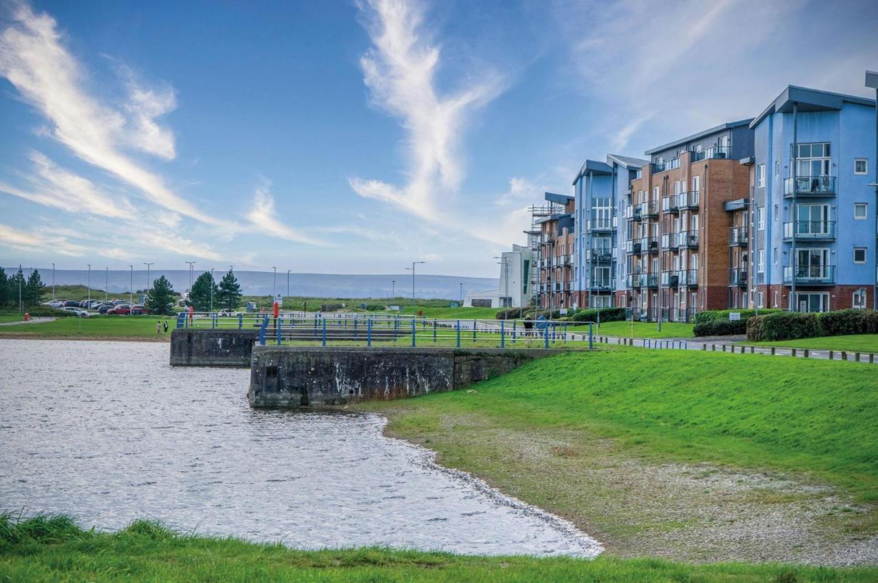 The Penthouse - 3 Bedroom - * Llanelli